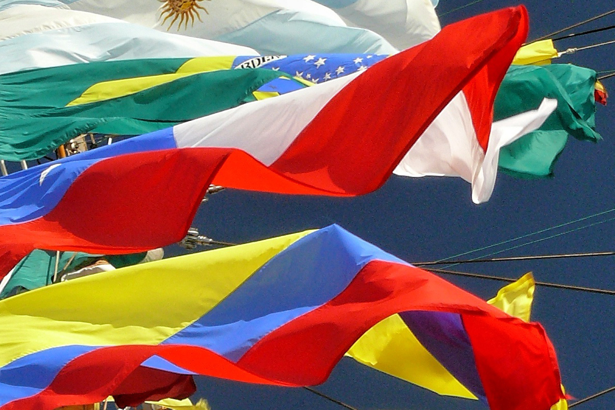 Flagi różnych państw Ameryki Łacińśkiej